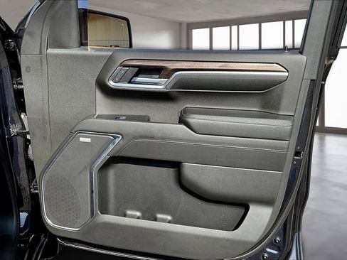 Used 2022 Chevrolet Silverado 1500 RST image 27