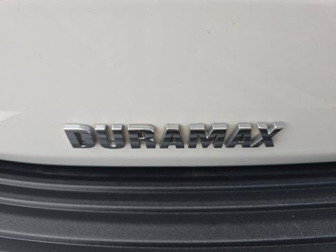 Used 2022 Chevrolet Suburban RST w/ Luxury Package image 13