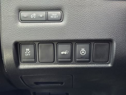 Used 2015 Nissan Murano Platinum w/ Platinum Technology Package FWD image 18