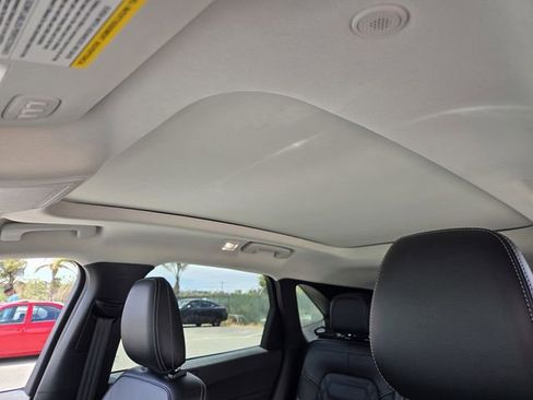 Used 2024 Ford Escape SE w/ PHEV Premium Package FWD image 10