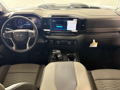 Used 2025 Chevrolet Silverado 1500 ZR2 w/ Technology Package image 44