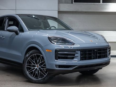 Certified 2025 Porsche Cayenne Coupe image 16