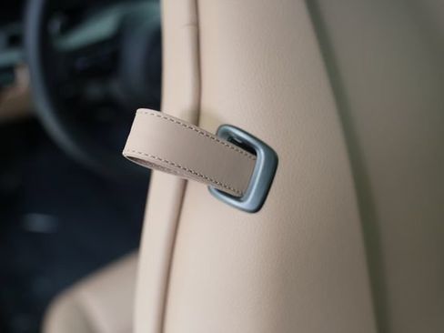 Certified 2023 Porsche 911 Carrera RWD image 31