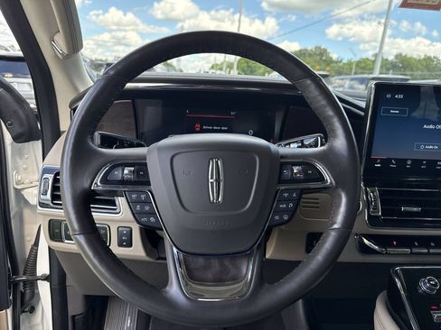Used 2024 Lincoln Navigator L Reserve AWD/4WD image 25