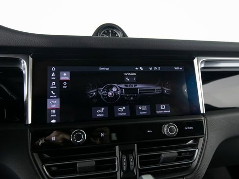 New 2026 Porsche Macan image 25