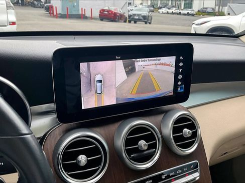 Used 2022 Mercedes-Benz GLC 300 image 26
