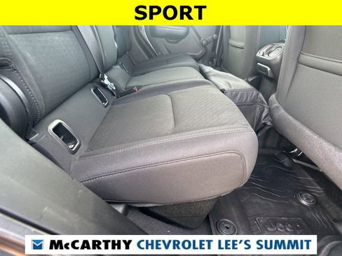 Used 2021 Jeep Gladiator Sport image 41