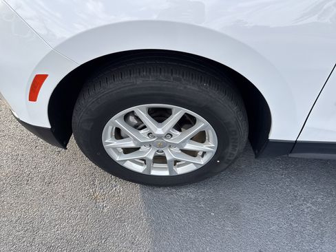 Used 2024 Chevrolet Equinox LT image 9