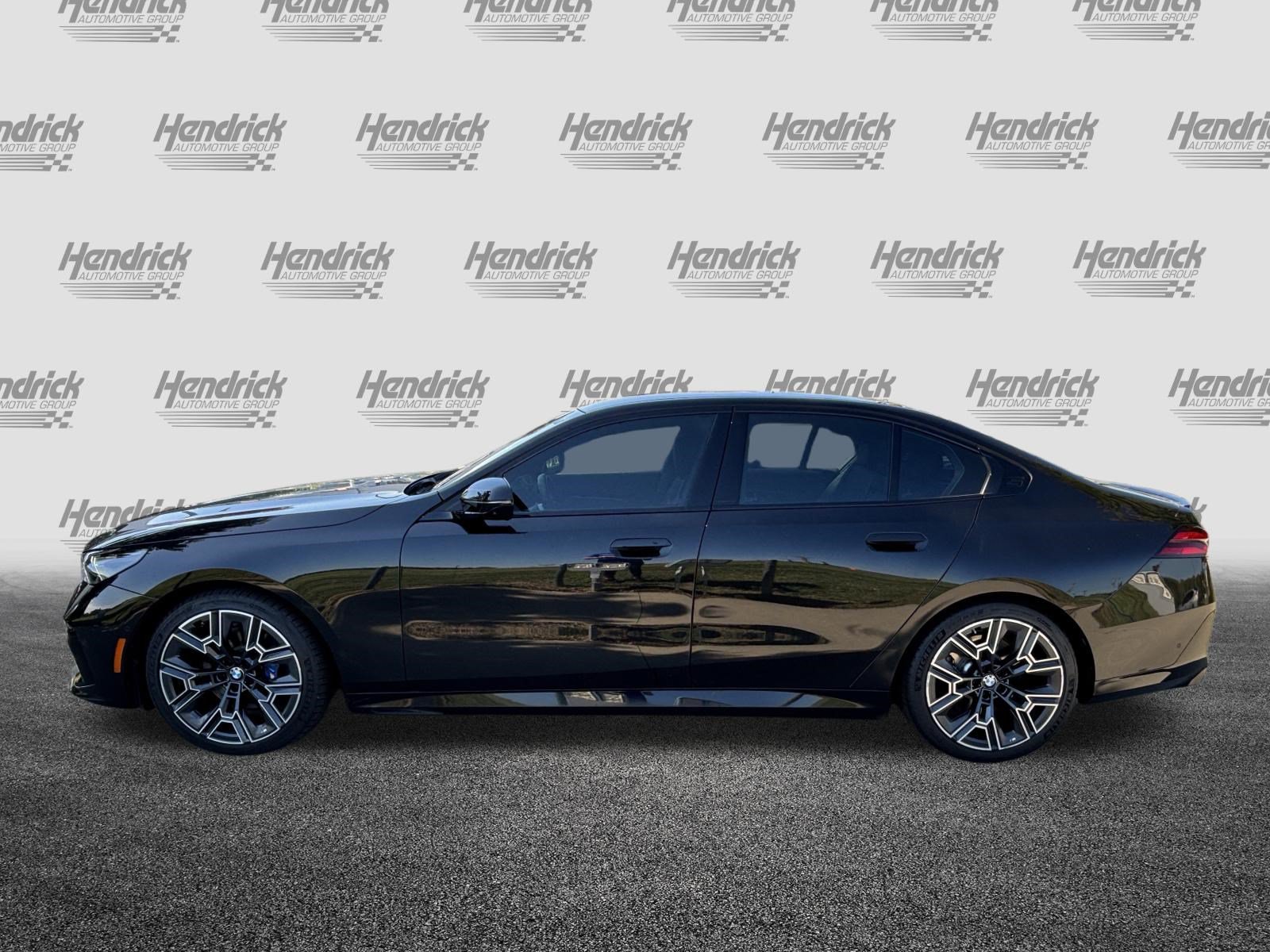 Used 2024 BMW 530i xDrive w/ M Sport Package AWD/4WD image 7