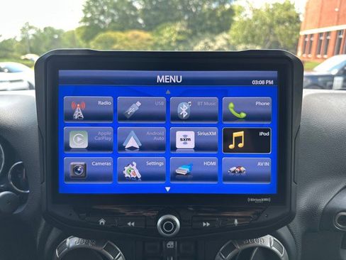 Used 2018 Jeep Wrangler Unlimited Sahara AWD/4WD image 71