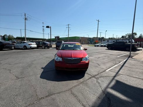 Used 2007 Chrysler Sebring Touring FWD image 4