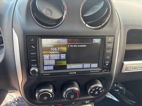 Used 2017 Jeep Compass High Altitude AWD/4WD image 19