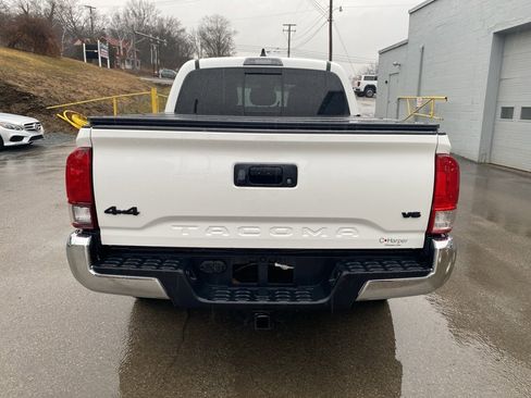 Used 2023 Toyota Tacoma SR5 w/ SX Package image 4