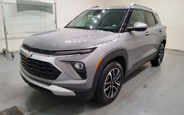 Used 2025 Chevrolet TrailBlazer LT FWD image 5