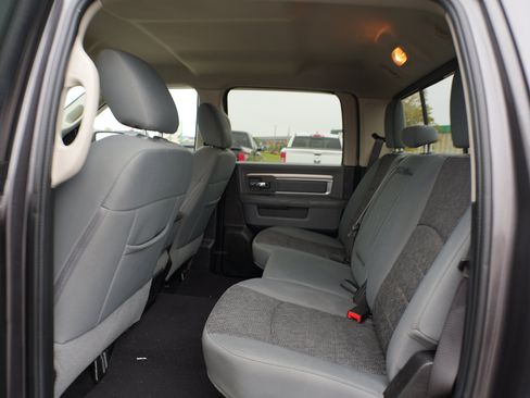 Used 2019 RAM 1500 Big Horn AWD/4WD image 18