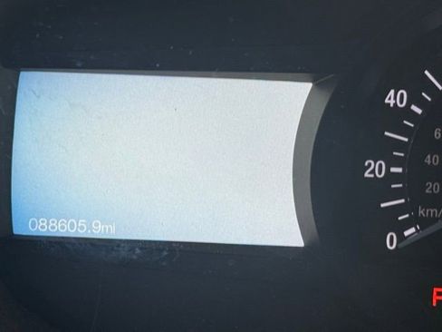 Used 2018 Ford Fusion SE w/ Equipment Group 201A image 8