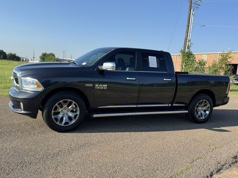 Used 2017 RAM 1500 Limited image 3