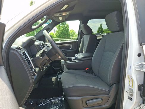 Certified 2024 RAM 1500 Warlock AWD/4WD image 13
