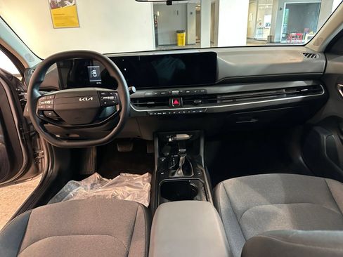 Used 2025 Kia K4 FWD image 33
