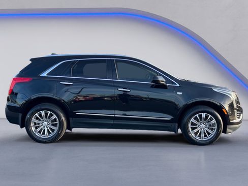 Used 2017 Cadillac XT5 Luxury w/ Driver Awareness Package image 8