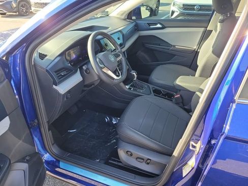 Certified 2024 Volkswagen Taos SE w/ Panoramic Sunroof Package FWD image 16