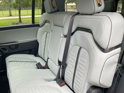 Used 2023 Rivian R1S Adventure image 41