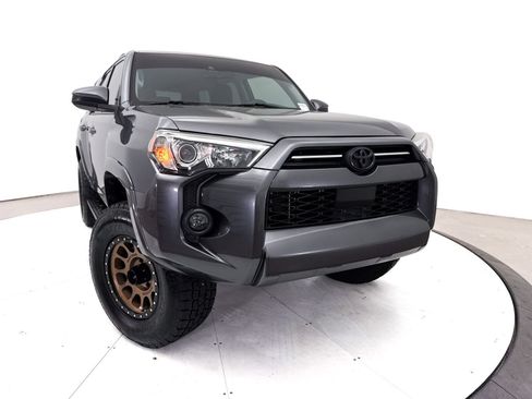 Used 2020 Toyota 4Runner SR5 AWD/4WD image 6