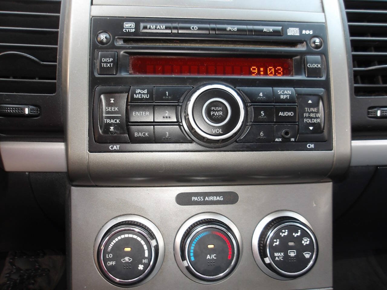 Used 2010 Nissan Sentra 2.0 S FWD image 12