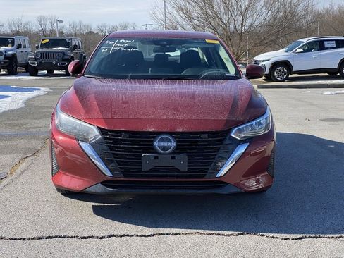 Used 2024 Nissan Sentra SV image 2