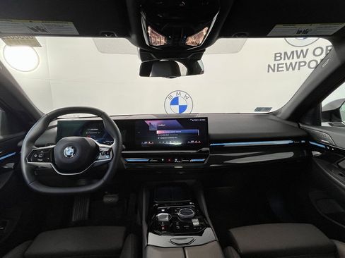 Certified 2025 BMW 530i xDrive image 21