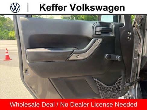 Used 2016 Jeep Wrangler Unlimited Sport AWD/4WD image 14