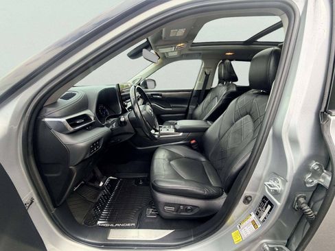 Used 2021 Toyota Highlander Platinum AWD/4WD image 20