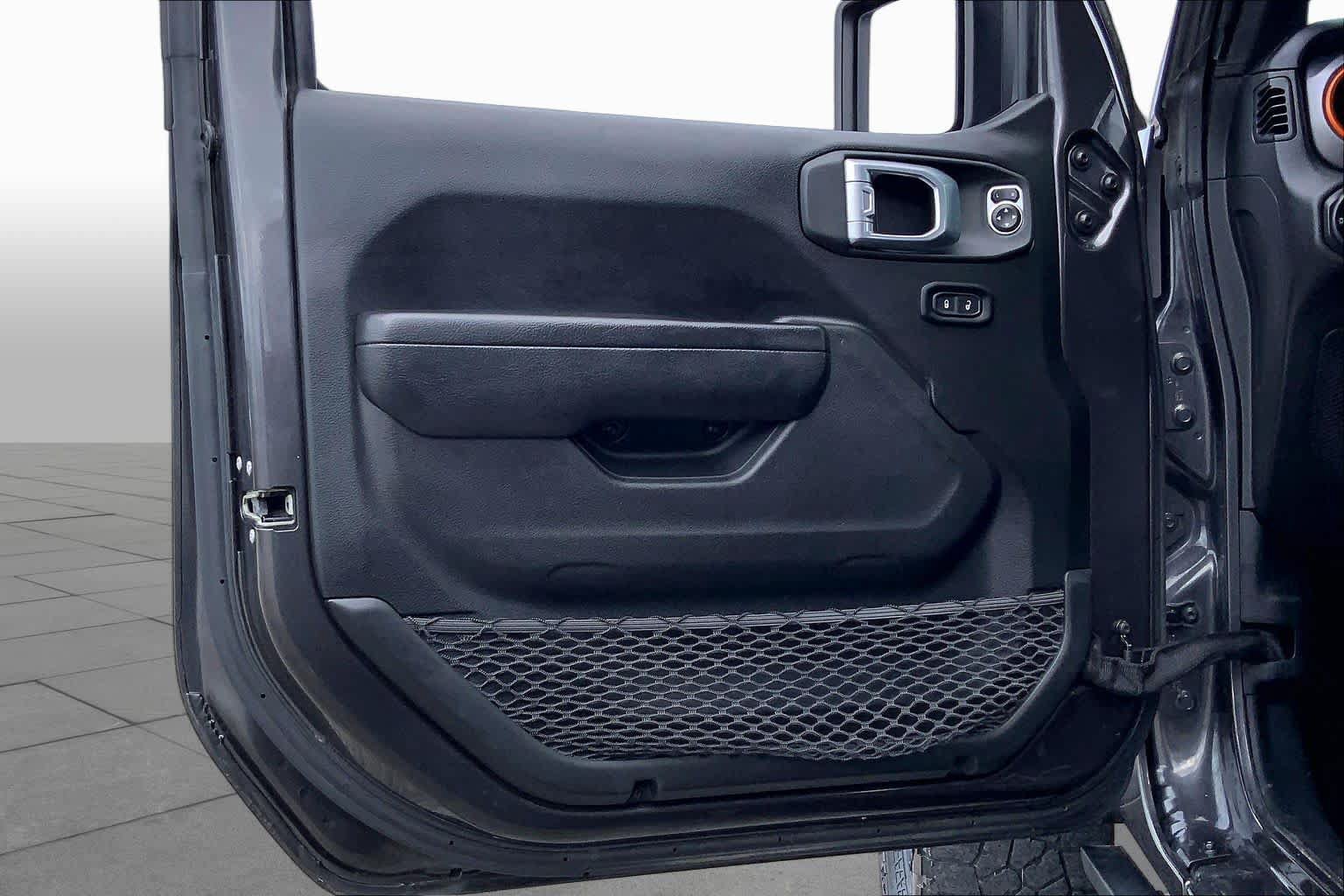 Used 2022 Jeep Gladiator Mojave w/ Dual Top Group AWD/4WD image 21