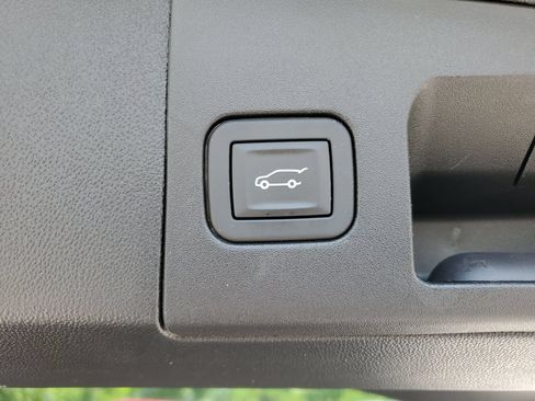 Used 2025 Cadillac XT5 Premium Luxury w/ LPO, Floor Liner Package AWD/4WD image 29
