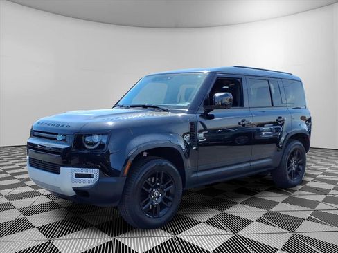 Used 2025 Land Rover Defender 110 S AWD/4WD image 3