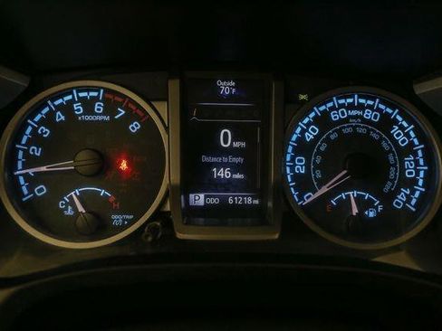 Used 2017 Toyota Tacoma Limited image 37