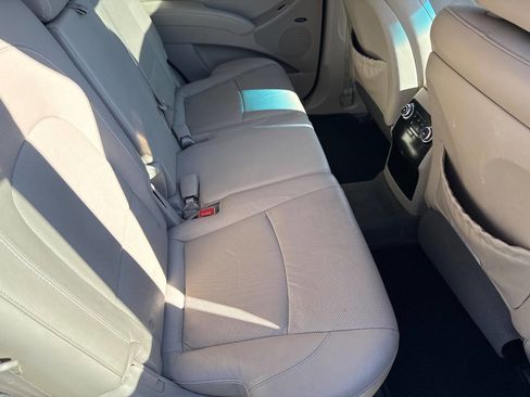 Used 2012 Hyundai Veracruz Limited image 17