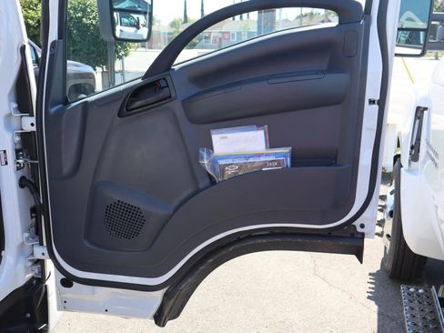 New 2024 Chevrolet Low Cab Forward image 19