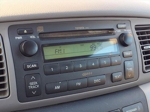 Used 2005 Toyota Corolla image 20