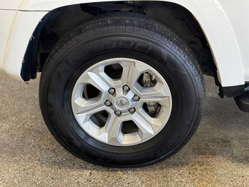 Used 2020 Toyota 4Runner SR5 Premium AWD/4WD image 25
