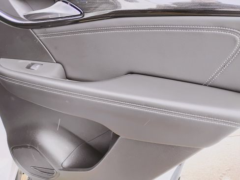 Used 2023 Buick Envision Essence w/ Sport Touring Package image 21