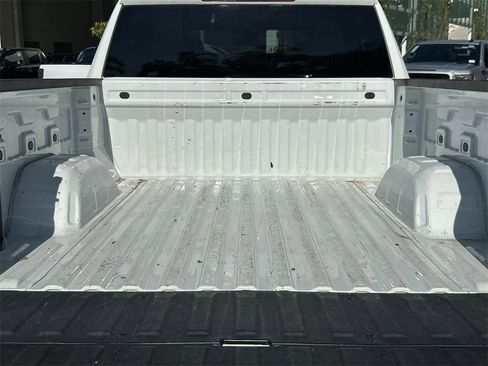 Used 2024 GMC Sierra 1500 SLT image 28