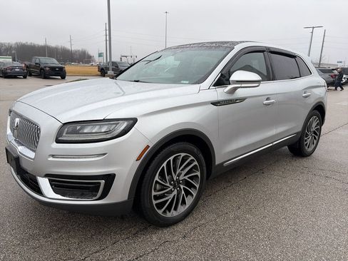 Used 2019 Lincoln Nautilus Reserve image 3