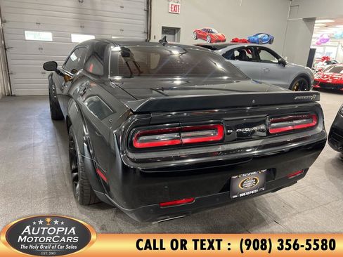 Used 2023 Dodge Challenger R/T Scat Pack image 4