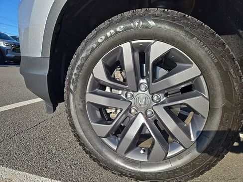 Used 2024 Honda Ridgeline Sport image 11