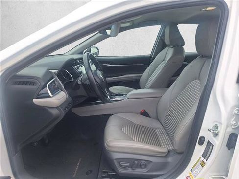 Used 2018 Toyota Camry SE FWD image 10