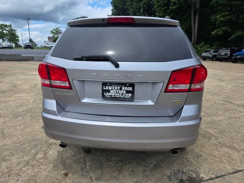 Used 2016 Dodge Journey SXT w/ Comfort/Convenience Group FWD image 6