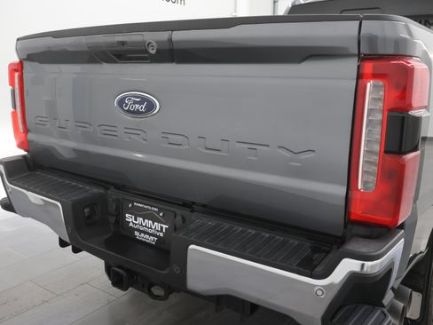 Used 2023 Ford F350 Lariat image 27