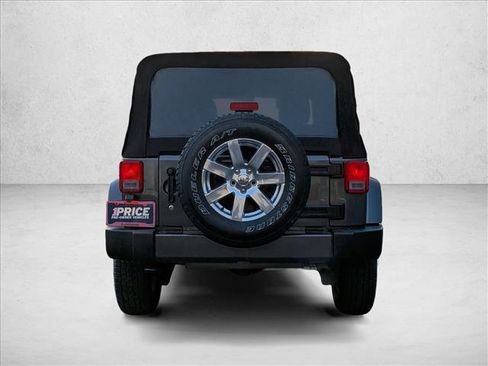 Used 2017 Jeep Wrangler Unlimited Sahara w/ Connectivity Group image 7