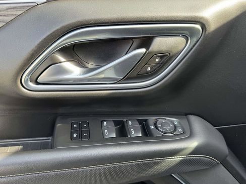 Used 2021 GMC Yukon XL SLT image 19